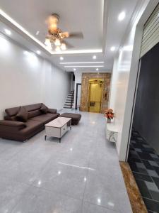 Bán nhà Tô Hiệu Hà Đông, DT 40m2x6T, giá 10.5 tỷ, nhà đẹp ở ngay